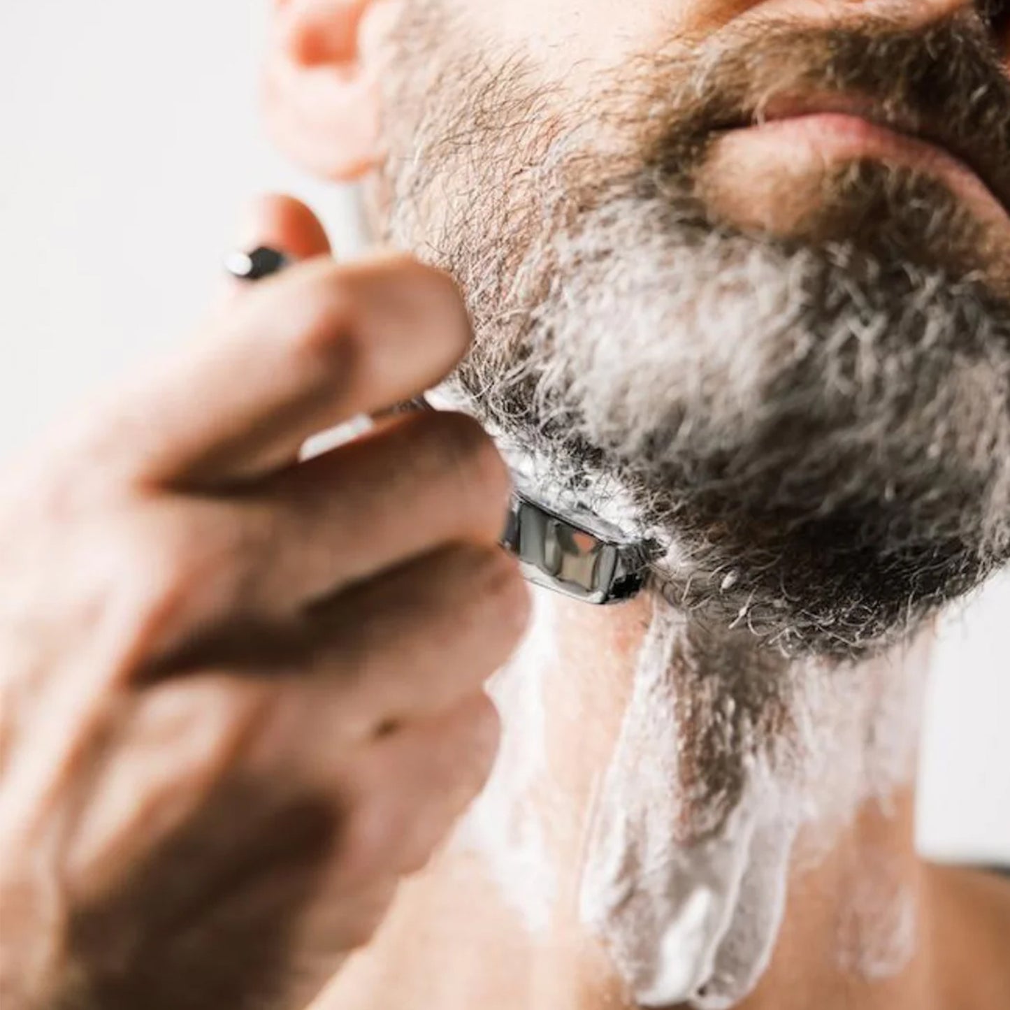 Shavy Classic Razor™ Titan